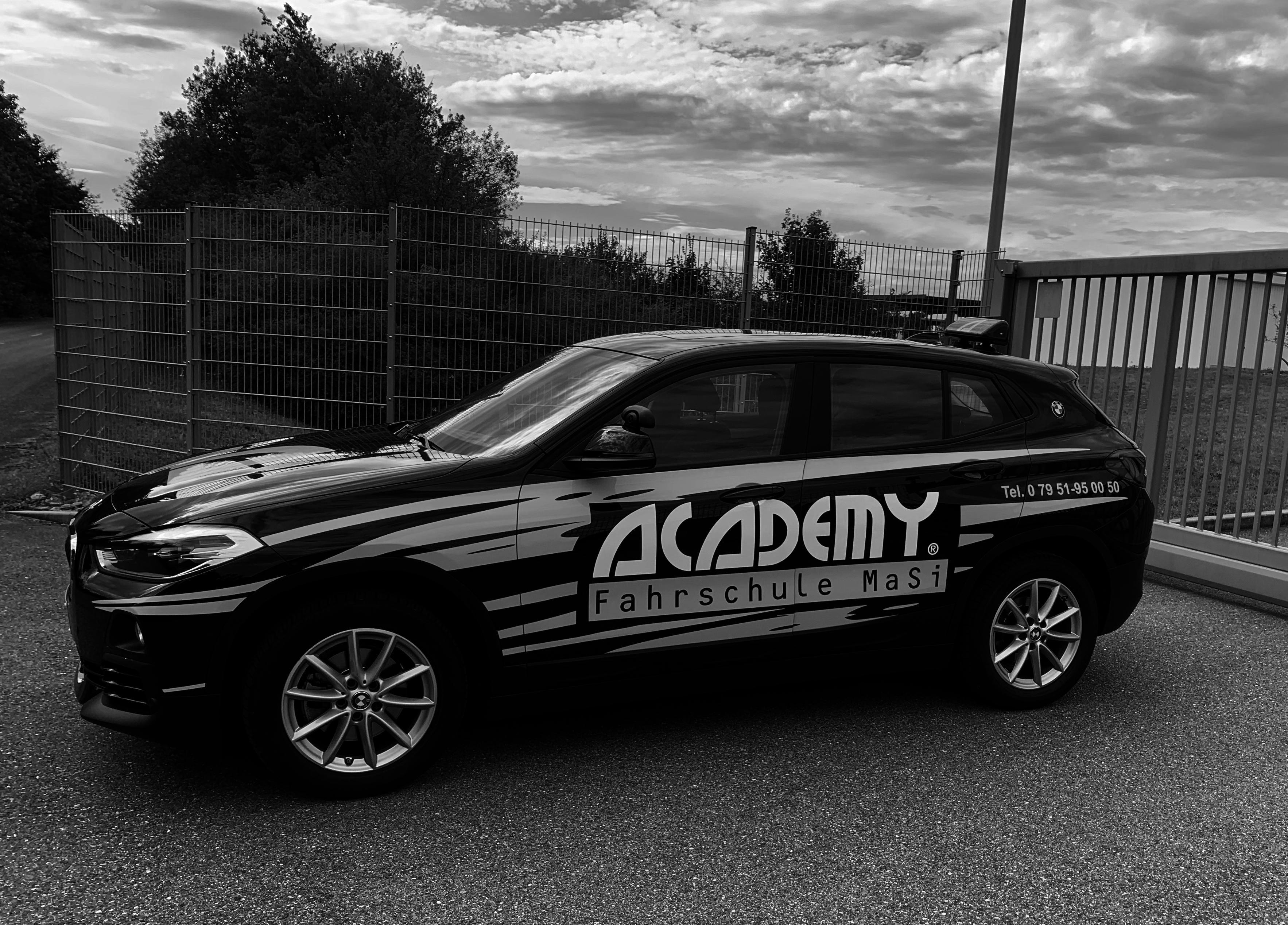 ACADEMY Fahrschule BMW X2